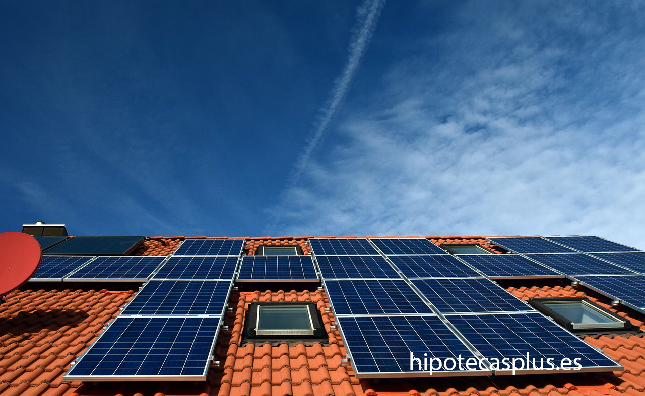 https://www.hipotecasplus.es/wp-content/uploads/placas-solares-3.png